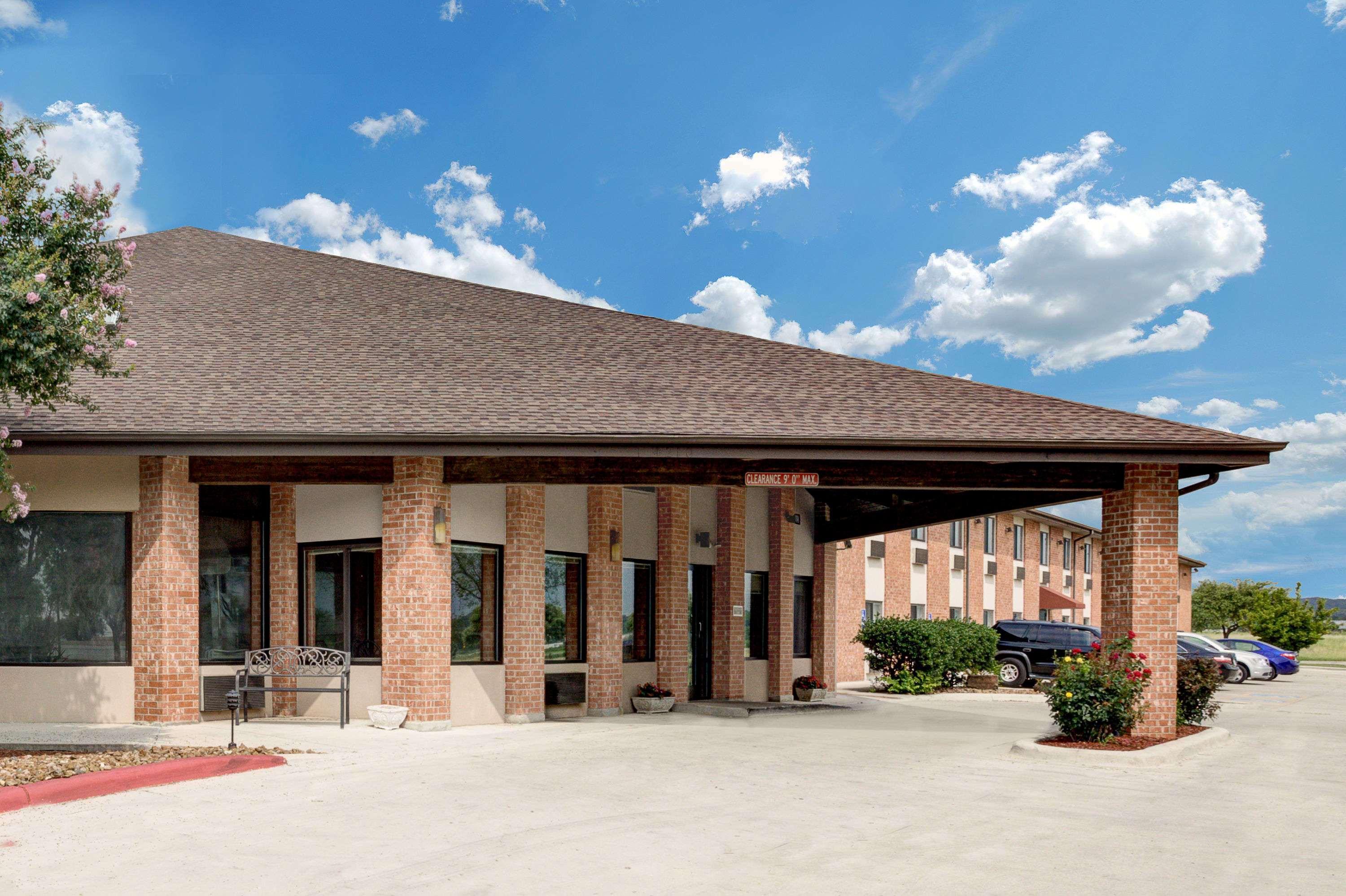 Baymont Inn & Suites By Wyndham San Marcos Exterior foto